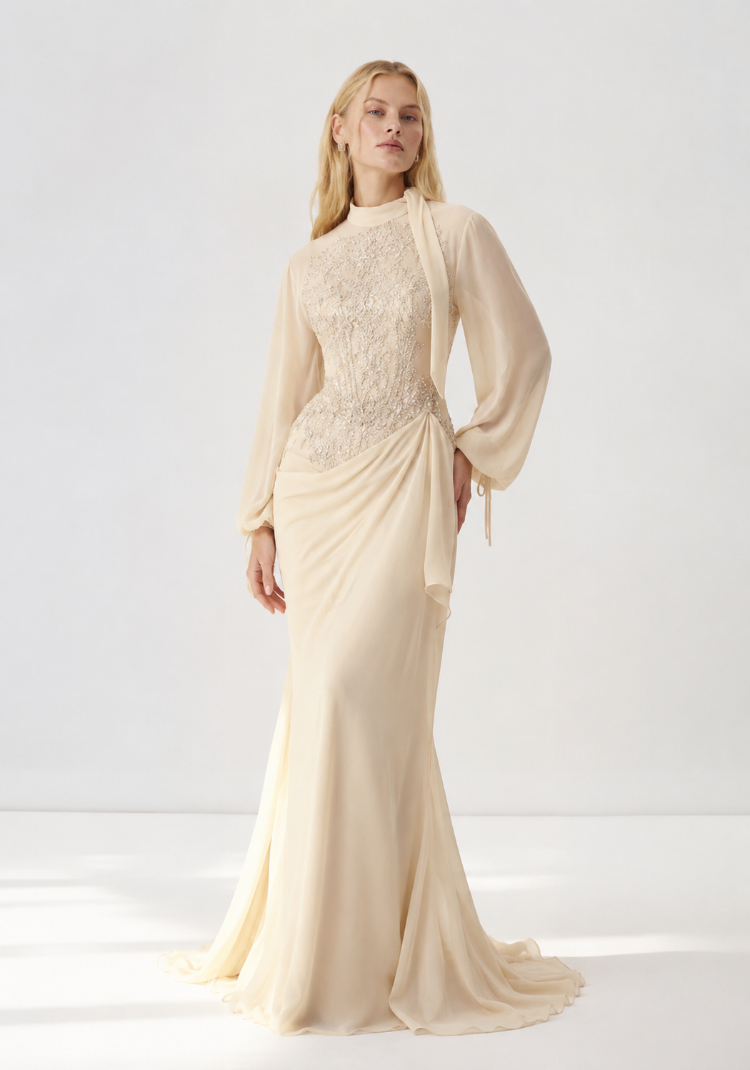 Abendkleid mit besticktem Mieder und Drapierung