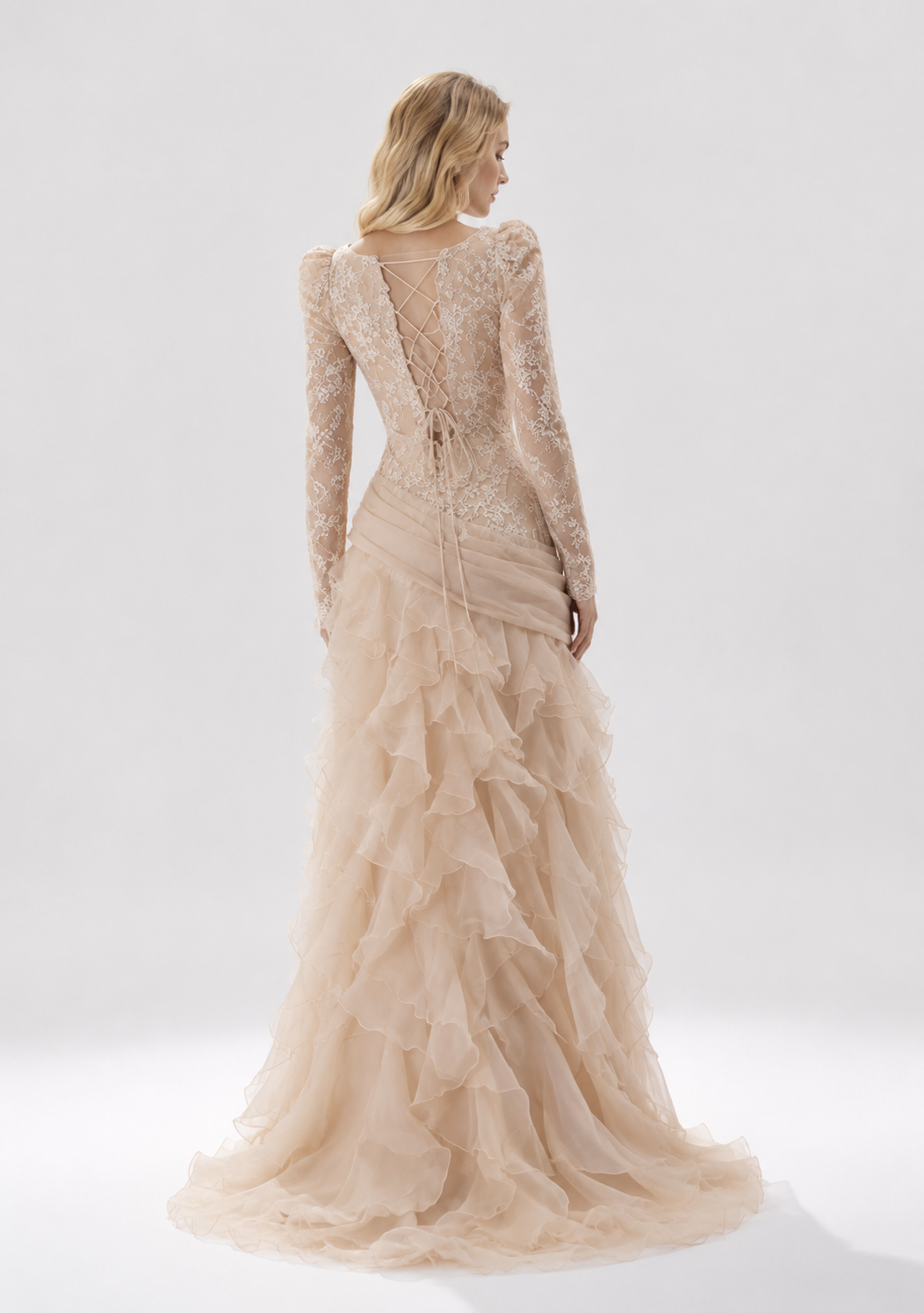Spitzen-Abendkleid mit Volantrock