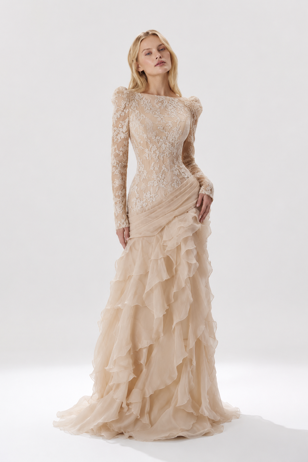 Spitzen-Abendkleid mit Volantrock