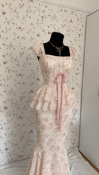 Cremefarbenes Meerjungfrau-Abendkleid mit Blumenmuster