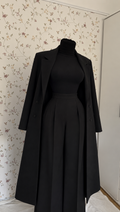 Elegantes 3-teiliges schwarzes Outfit mit Anzugshose & Mantel